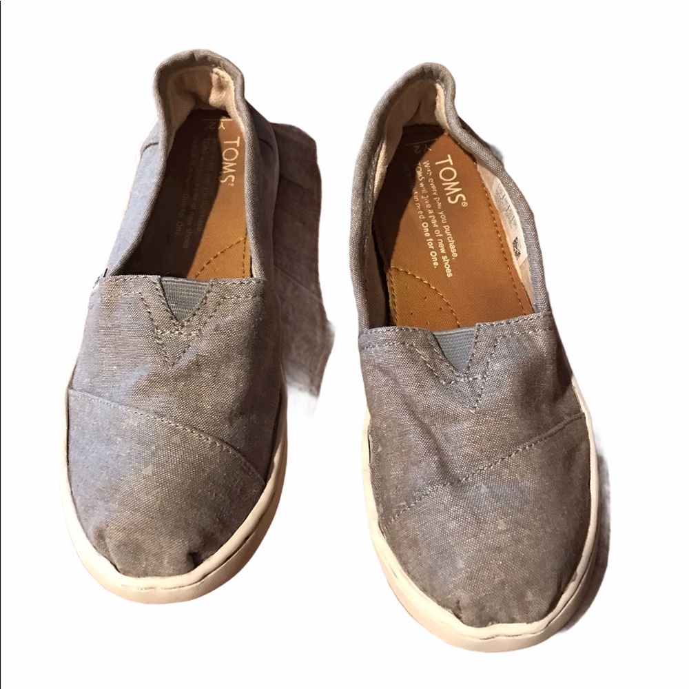 Girls size 2 canvas Toms blue chambray